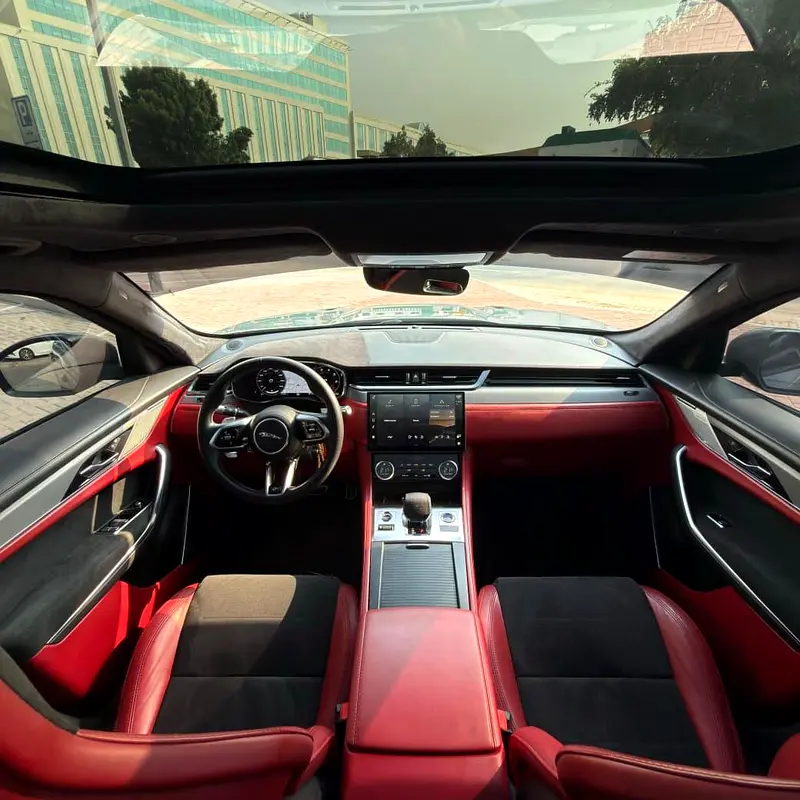 JAGUAR F-Pace SVR 2022 - photo 10 - Import Émirats | International Cars