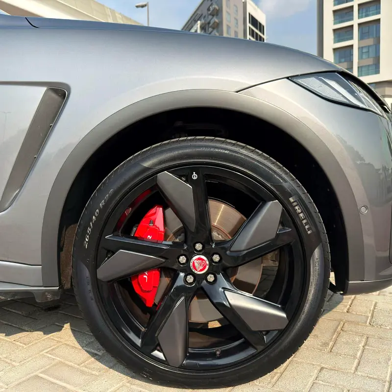 JAGUAR F-Pace SVR 2022 - photo 6 - Import Émirats | International Cars