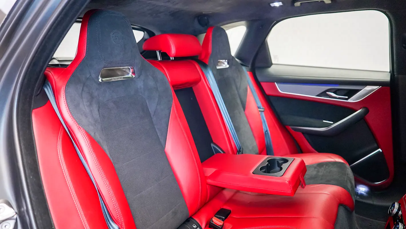 JAGUAR F-Pace SVR 2023 - photo 8 - Import Émirats | International Cars