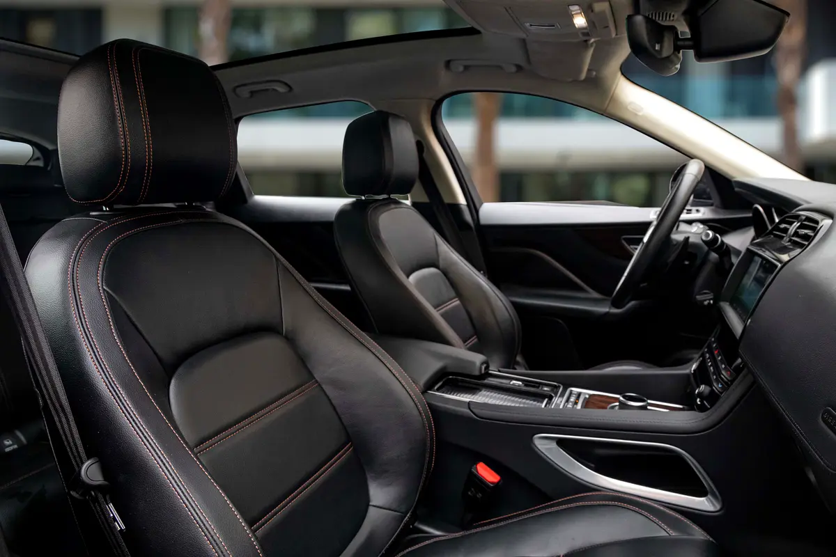 JAGUAR F-Pace Prestige 2020 - photo 11 - Import Émirats | International Cars