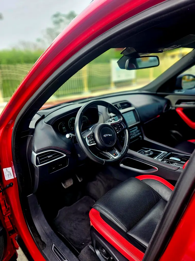 JAGUAR F-Pace SC Sport 2017 - photo 10 - Import Émirats | International Cars