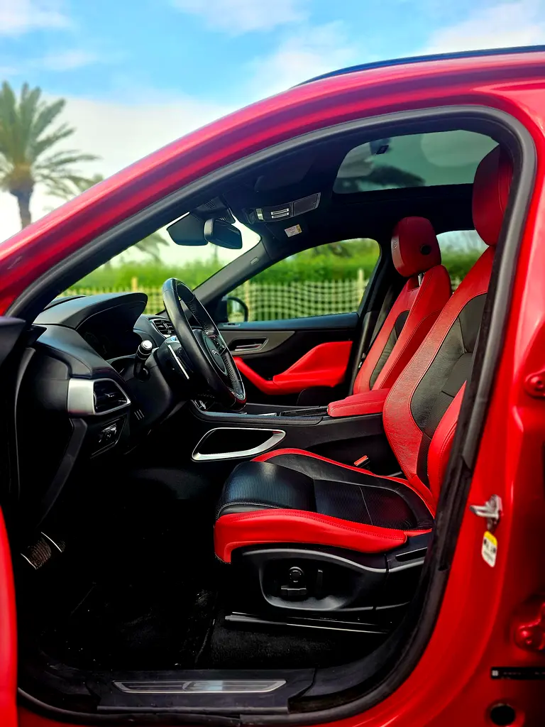 JAGUAR F-Pace SC Sport 2017 - photo 9 - Import Émirats | International Cars