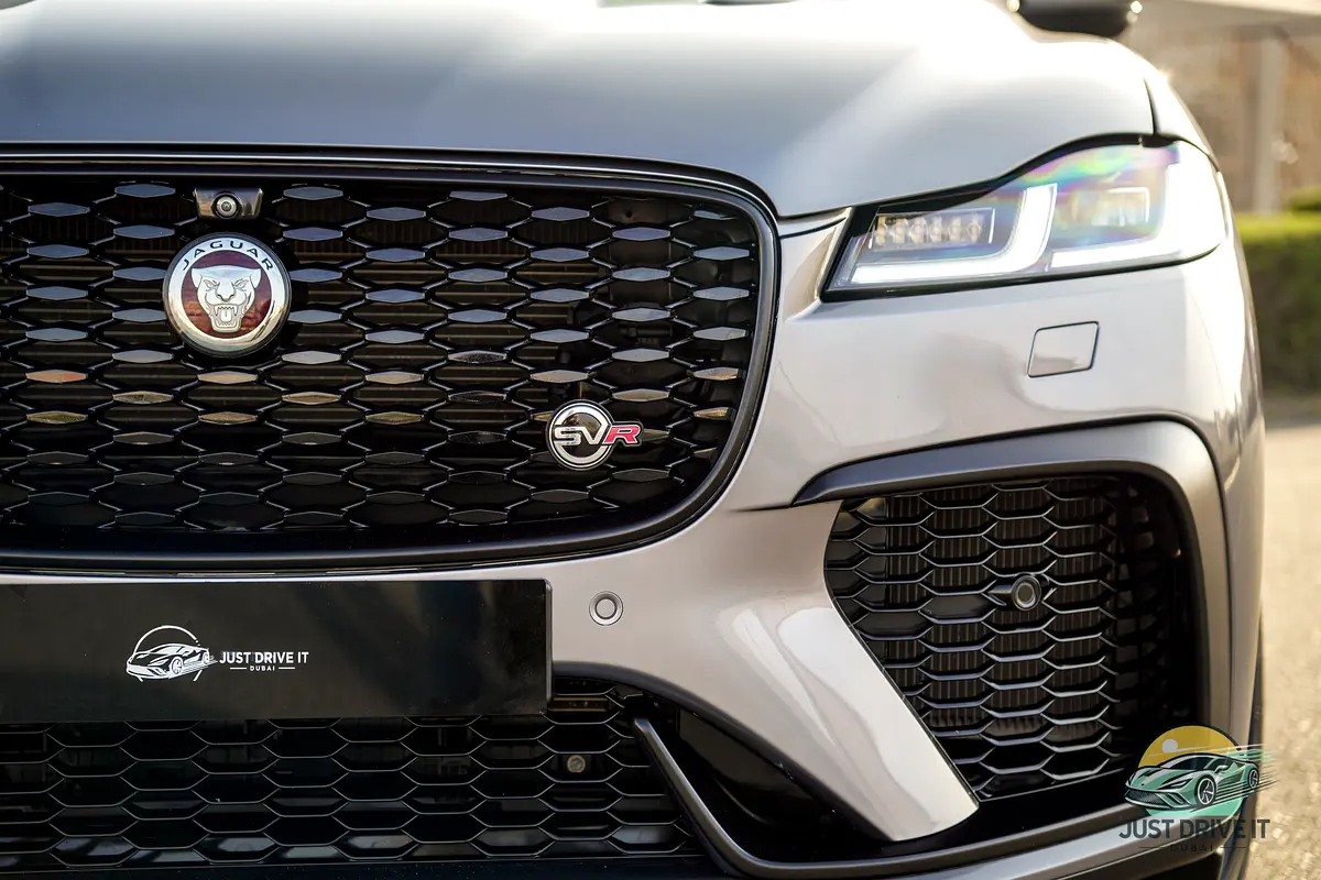 JAGUAR F-Pace SVR 2022 - photo 10 - Import Émirats | International Cars