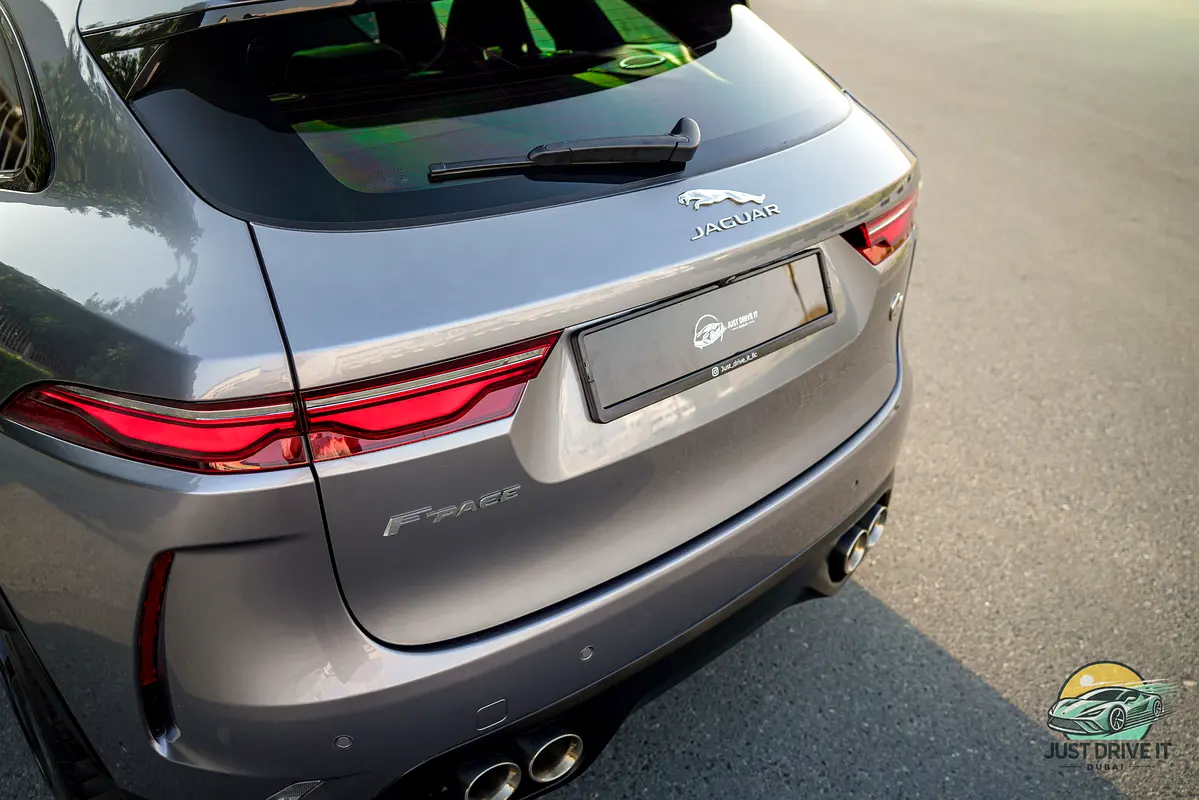 JAGUAR F-Pace SVR 2022 - photo 12 - Import Émirats | International Cars