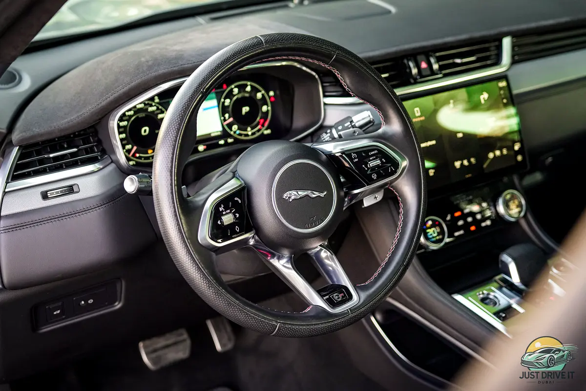 JAGUAR F-Pace SVR 2022 - photo 3 - Import Émirats | International Cars