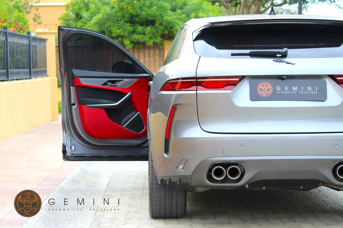 JAGUAR F-Pace SVR 2021 - photo 11 - Import Émirats | International Cars