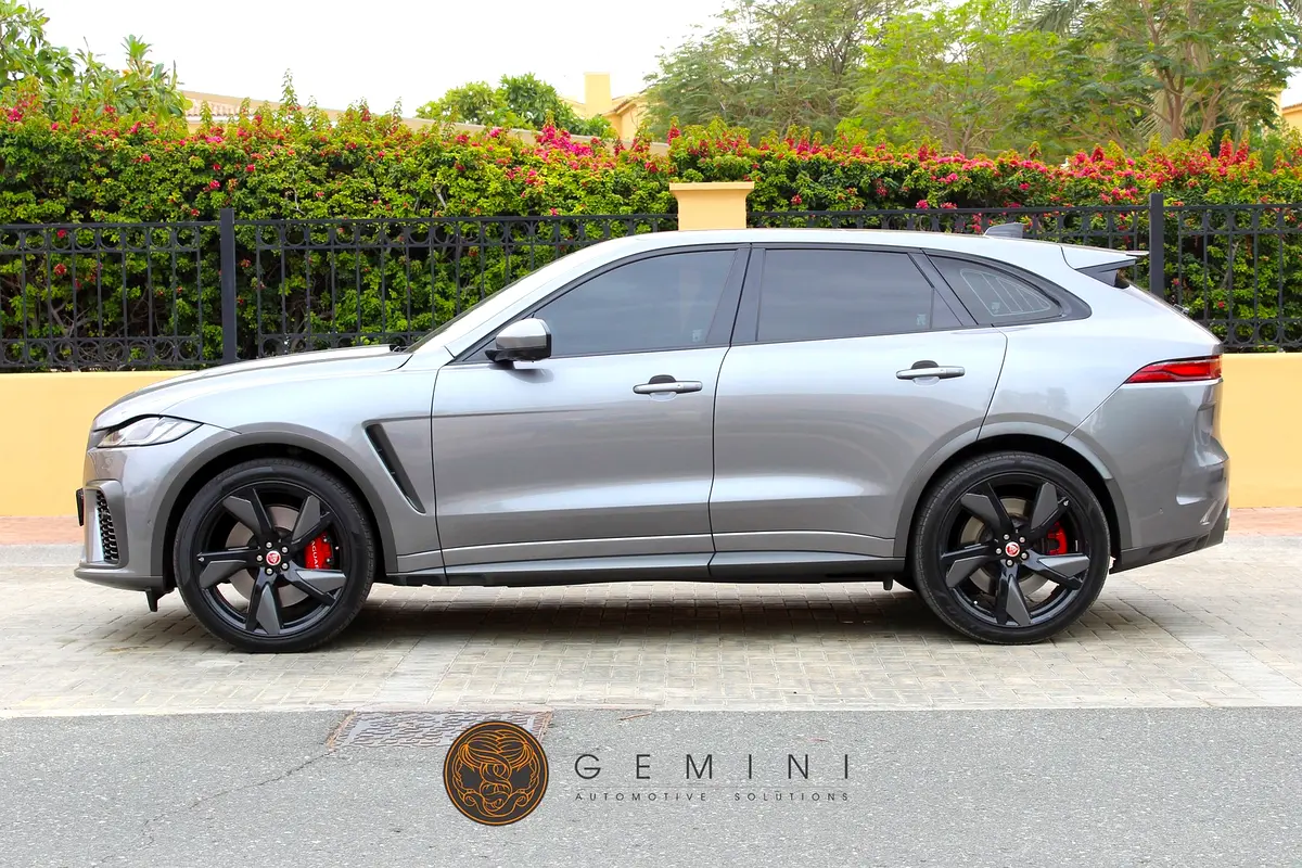 JAGUAR F-Pace SVR 2021 - photo 3 - Import Émirats | International Cars