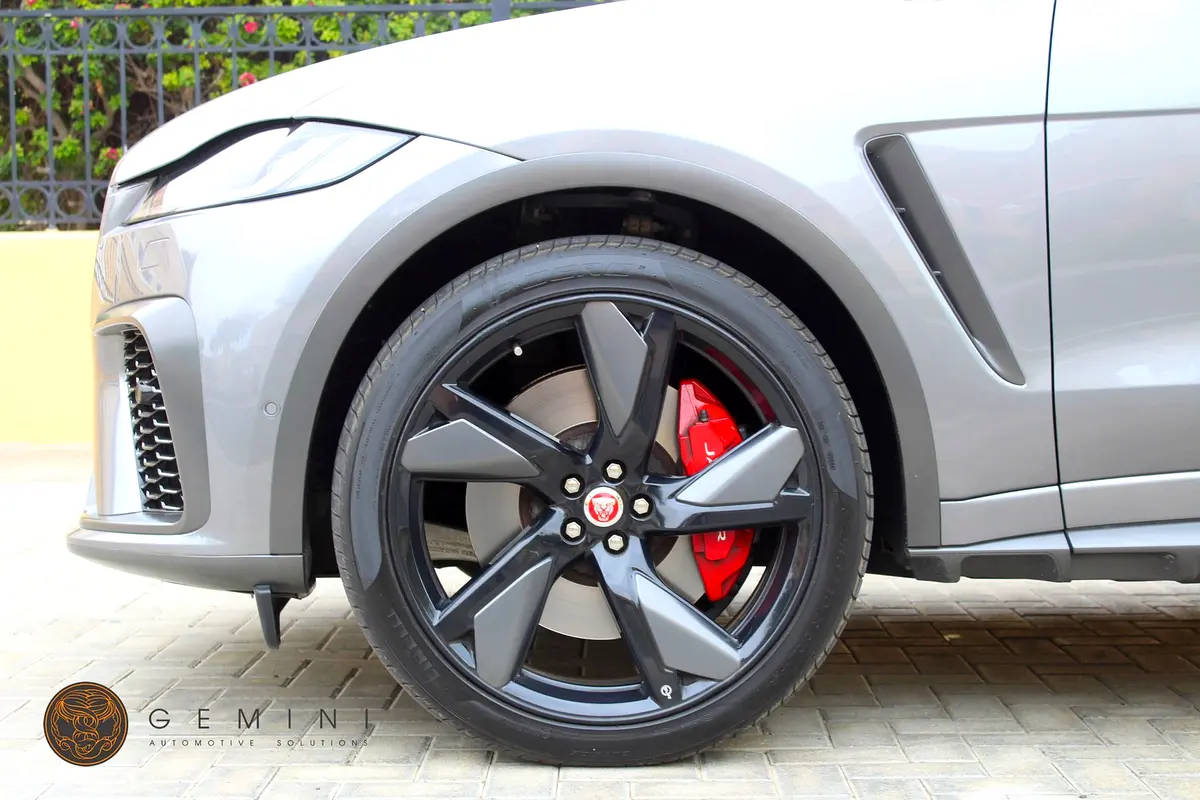 JAGUAR F-Pace SVR 2021 - photo 9 - Import Émirats | International Cars