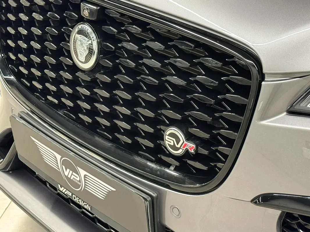 JAGUAR F-Pace SVR 2024 - photo 5 - Import Émirats | International Cars