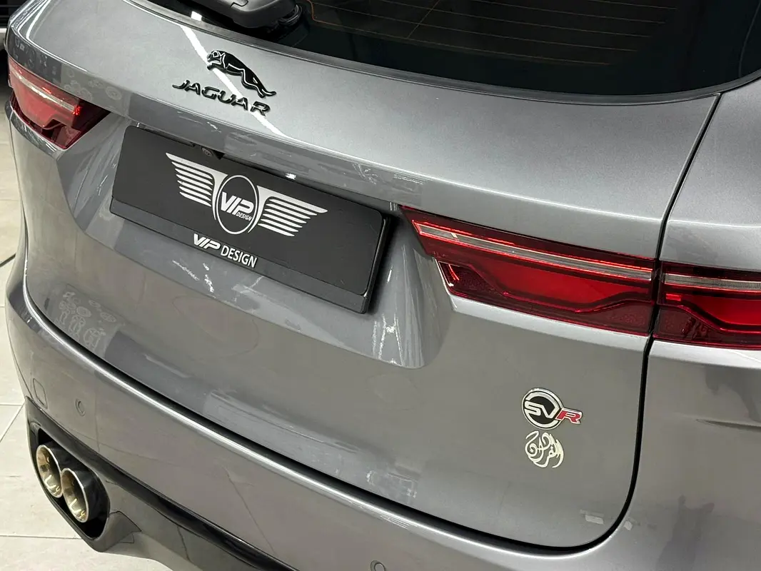 JAGUAR F-Pace SVR 2024 - photo 9 - Import Émirats | International Cars