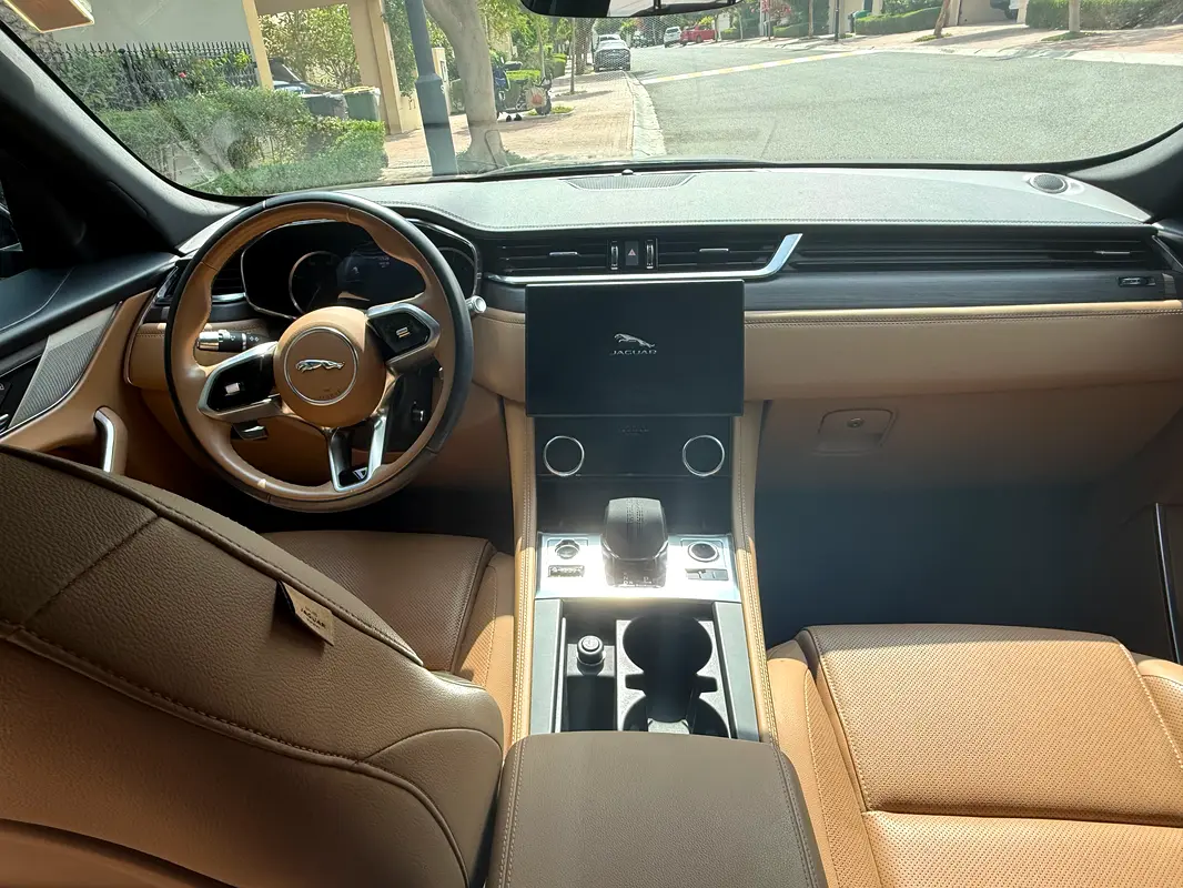 JAGUAR F-Pace P250 AWD 2021 - photo 7 - Import Émirats | International Cars