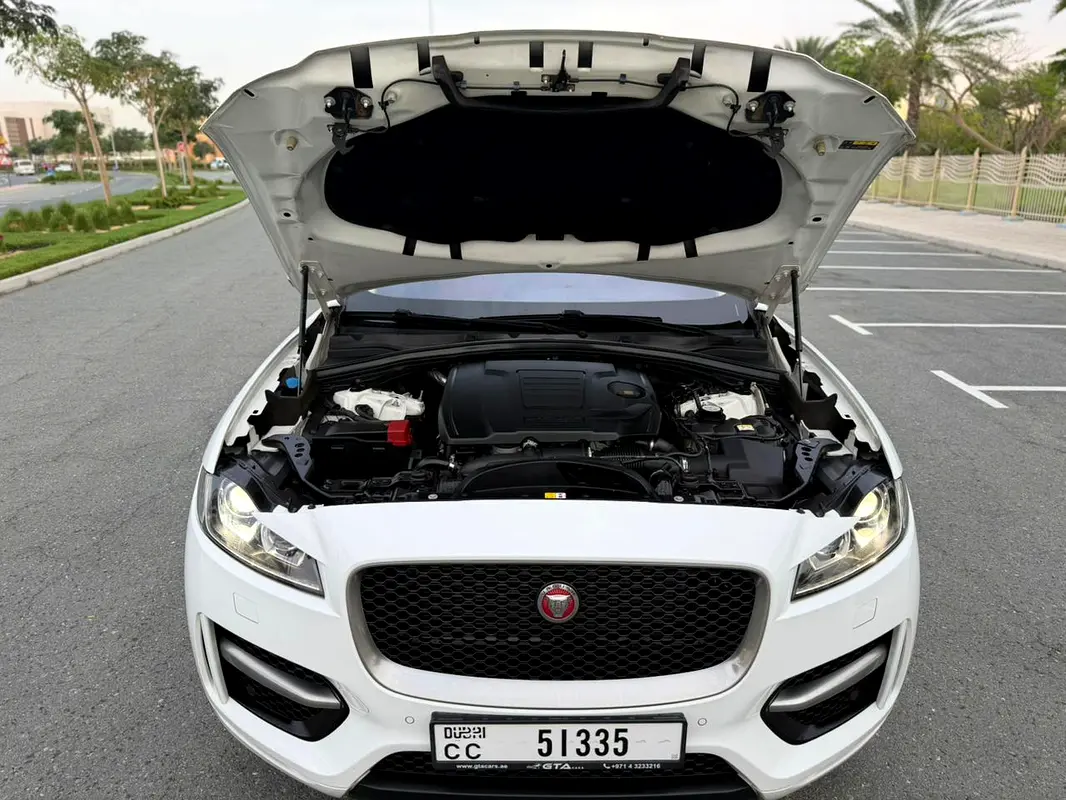 JAGUAR F-Pace R-Dynamic 2018 - photo 12 - Import Émirats | International Cars