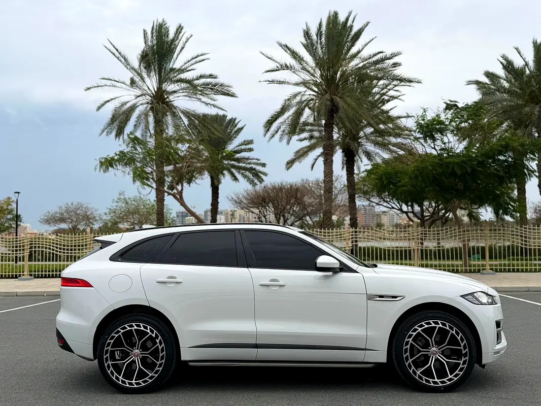 JAGUAR F-Pace R-Dynamic 2018 - photo 5 - Import Émirats | International Cars