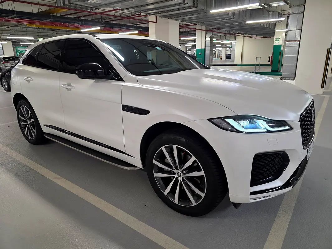 JAGUAR F-Pace R-Dynamic SE 2024 - photo 6 - Import Émirats | International Cars