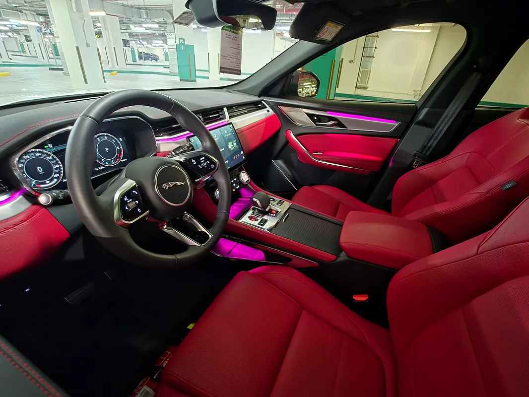 JAGUAR F-Pace R-Dynamic SE 2024 - photo 8 - Import Émirats | International Cars