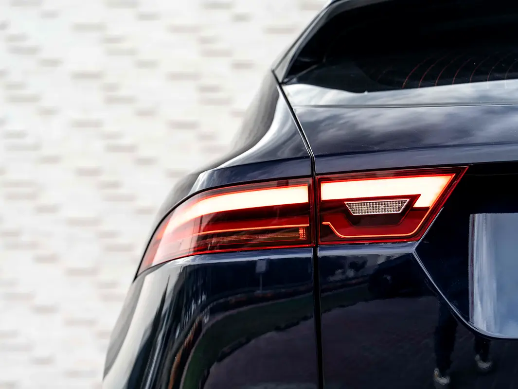 JAGUAR E-Pace R-Dynamic SE 2024 - photo 8 - Import Émirats | International Cars