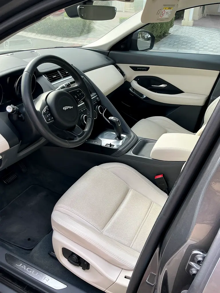 JAGUAR E-Pace P250 2018 - photo 3 - Import Émirats | International Cars