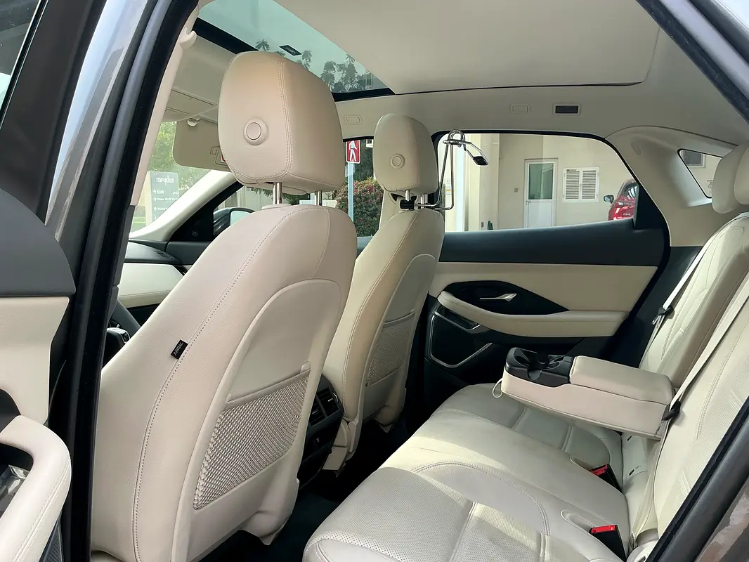 JAGUAR E-Pace P250 2018 - photo 4 - Import Émirats | International Cars