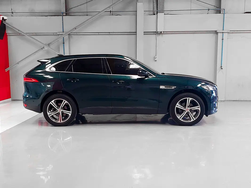 JAGUAR F-Pace 25T 2018 - photo 4 - Import Émirats | International Cars