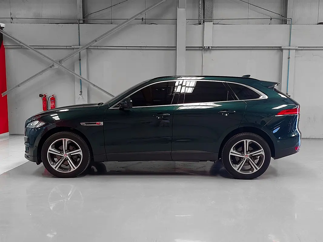 JAGUAR F-Pace 25T 2018 - photo 5 - Import Émirats | International Cars