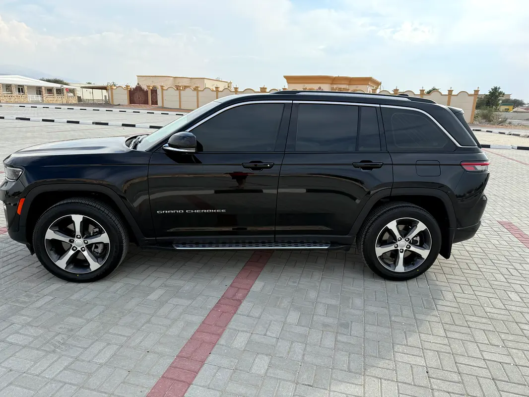 JEEP Grand Cherokee Limited 2024 - photo 6 - Import Émirats | International Cars