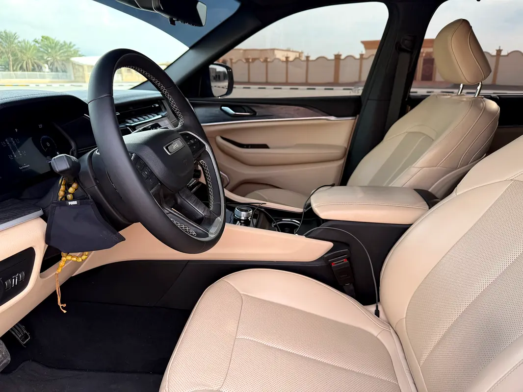 JEEP Grand Cherokee Limited 2024 - photo 8 - Import Émirats | International Cars