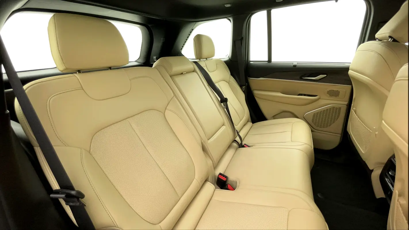 JEEP Grand Cherokee Limited 2023 - photo 10 - Import Émirats | International Cars