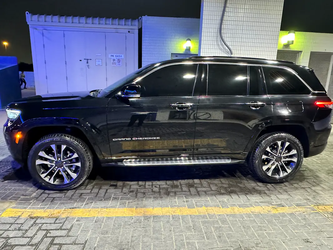 JEEP Grand Cherokee Overland 2023 - photo 11 - Import Émirats | International Cars