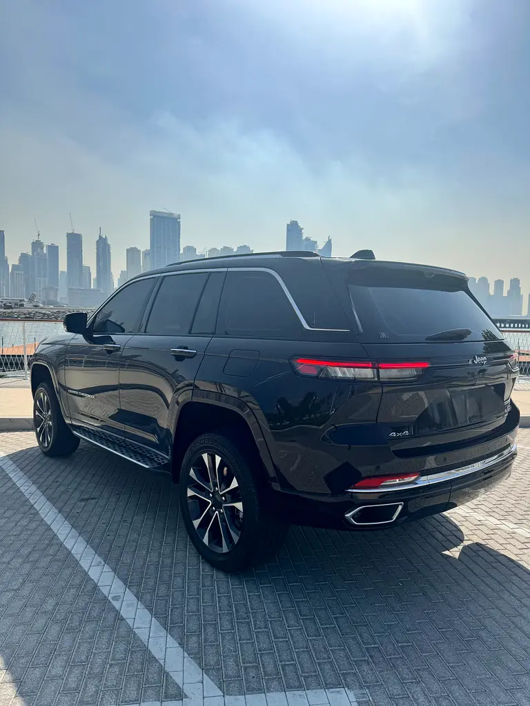 JEEP Grand Cherokee Overland 2023 - photo 4 - Import Émirats | International Cars