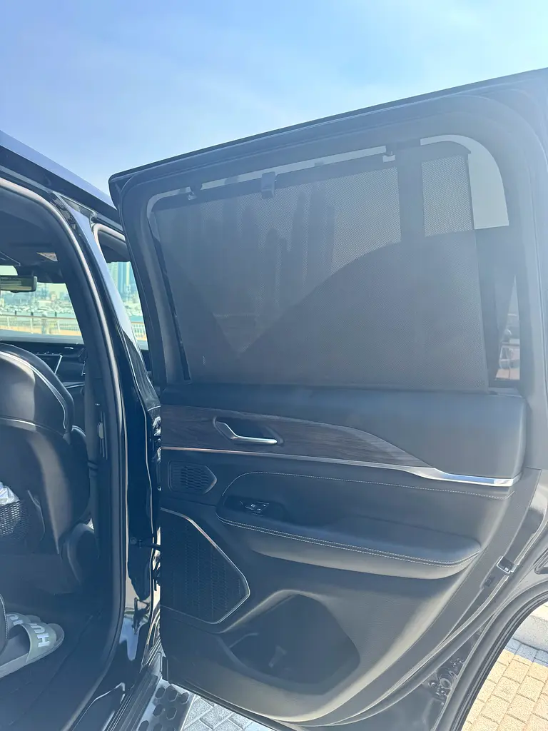 JEEP Grand Cherokee Overland 2023 - photo 7 - Import Émirats | International Cars