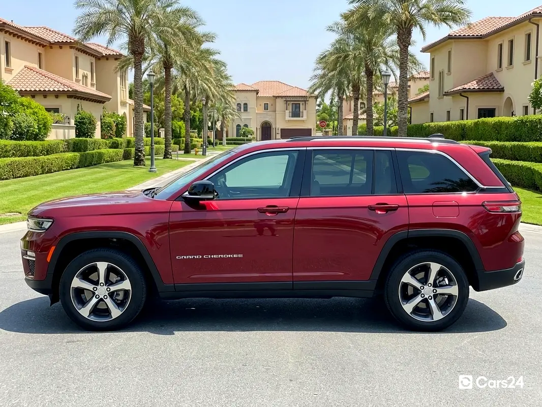 JEEP Grand Cherokee Limited 2023 - photo 3 - Import Émirats | International Cars