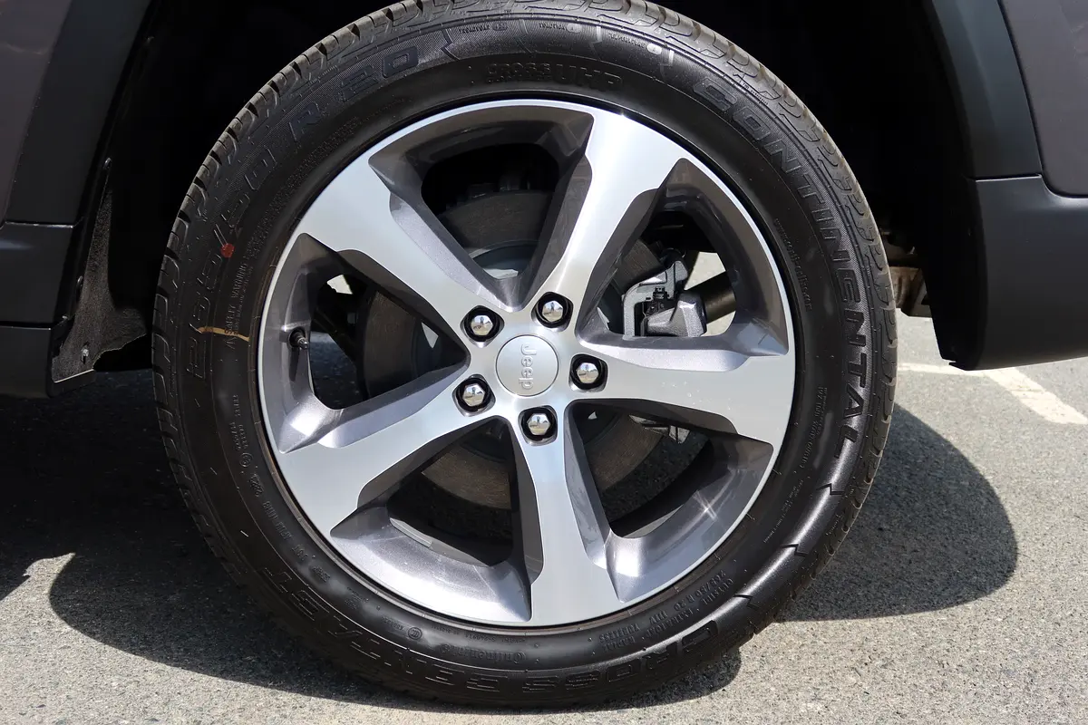 JEEP Grand Cherokee Summit 2024 - photo 11 - Import Émirats | International Cars