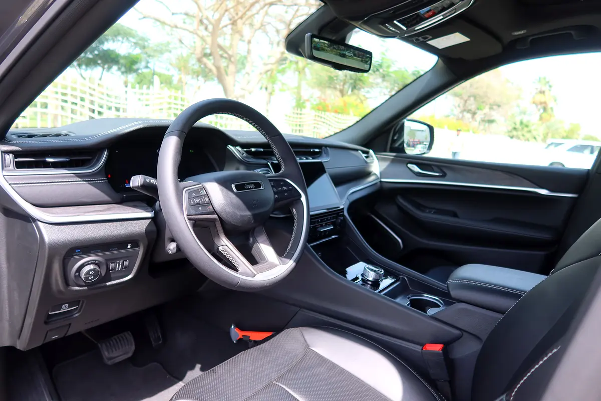 JEEP Grand Cherokee Summit 2024 - photo 12 - Import Émirats | International Cars