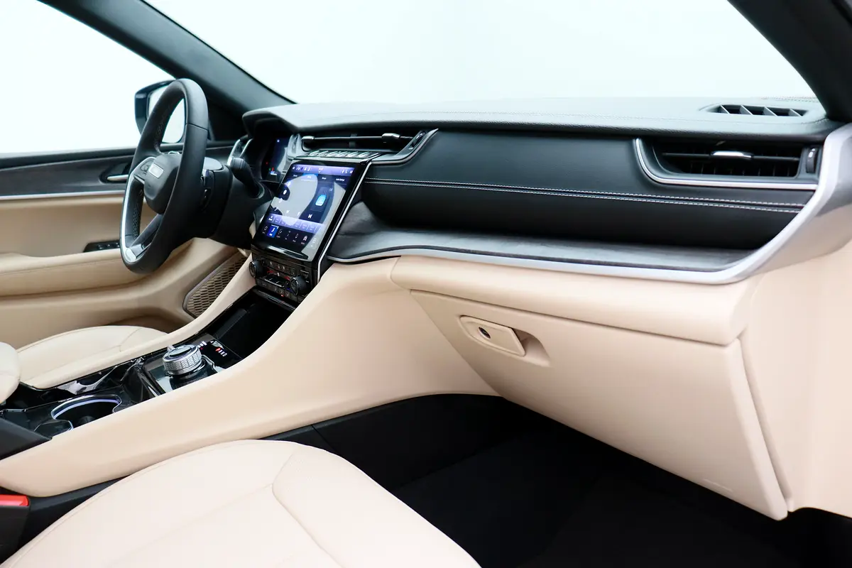 JEEP Grand Cherokee Limited 2024 - photo 5 - Import Émirats | International Cars