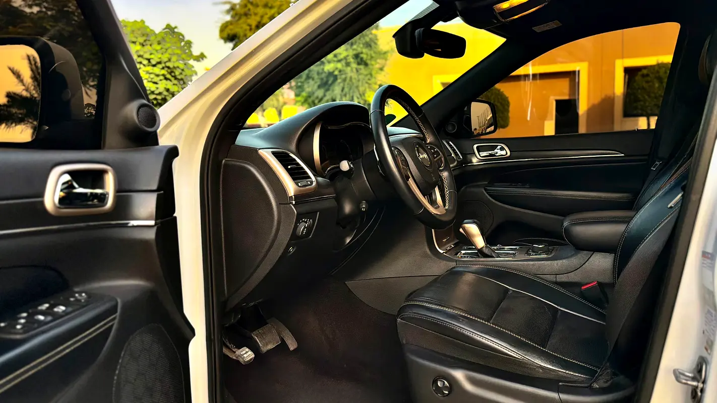 JEEP Grand Cherokee Limited 2017 - photo 7 - Import Émirats | International Cars