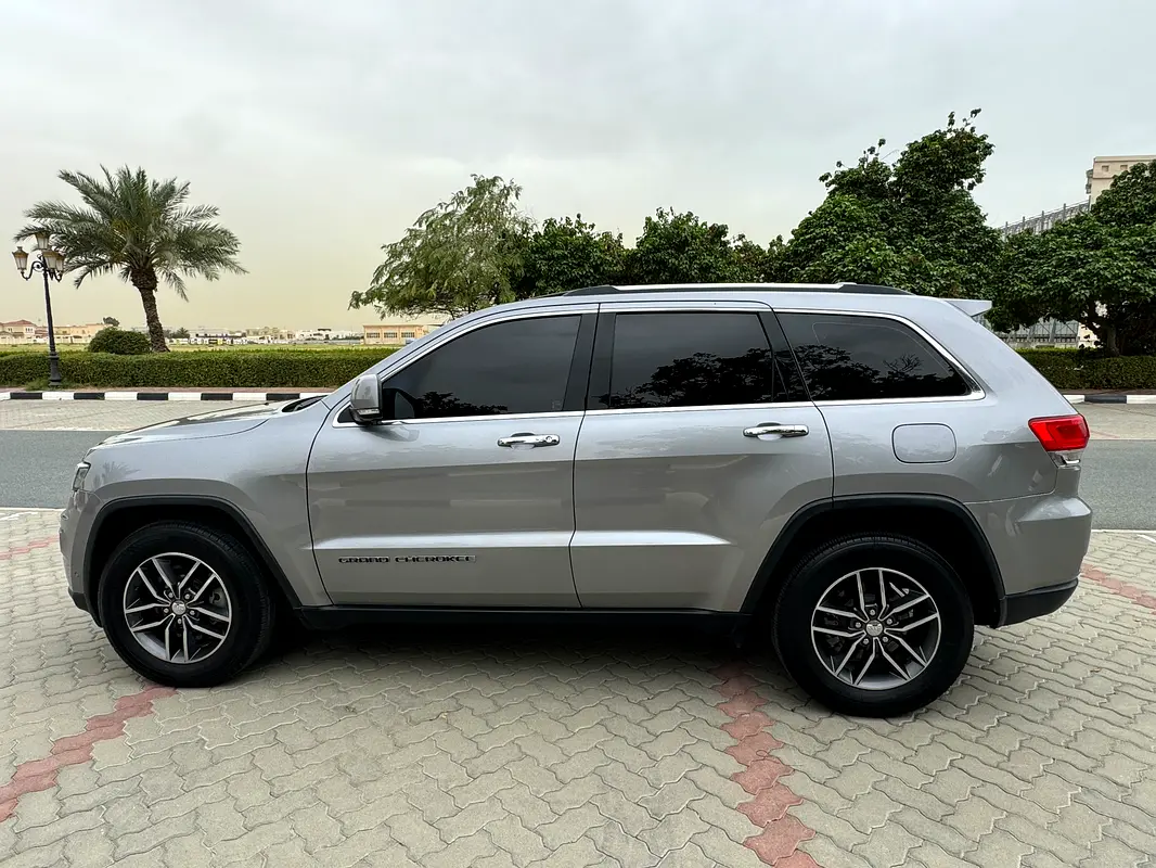 JEEP Grand Cherokee Limited 2018 - photo 6 - Import Émirats | International Cars