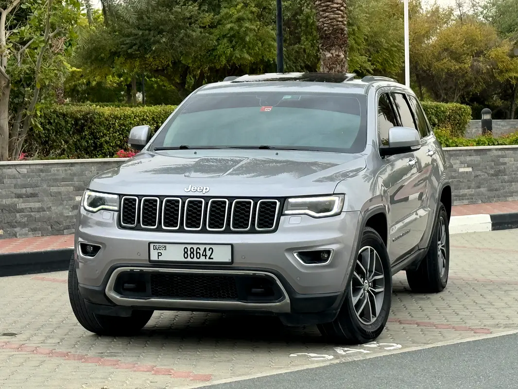 JEEP Grand Cherokee Limited 2018 - photo 8 - Import Émirats | International Cars