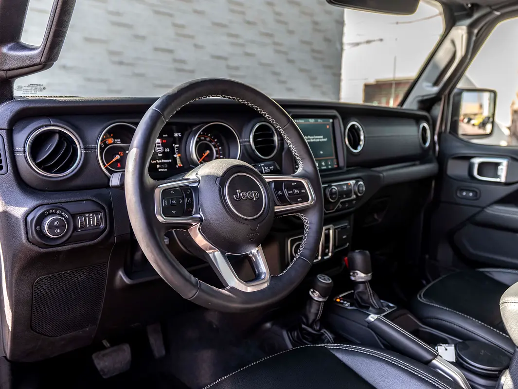 JEEP Wrangler Sahara 2020 - photo 10 - Import Émirats | International Cars