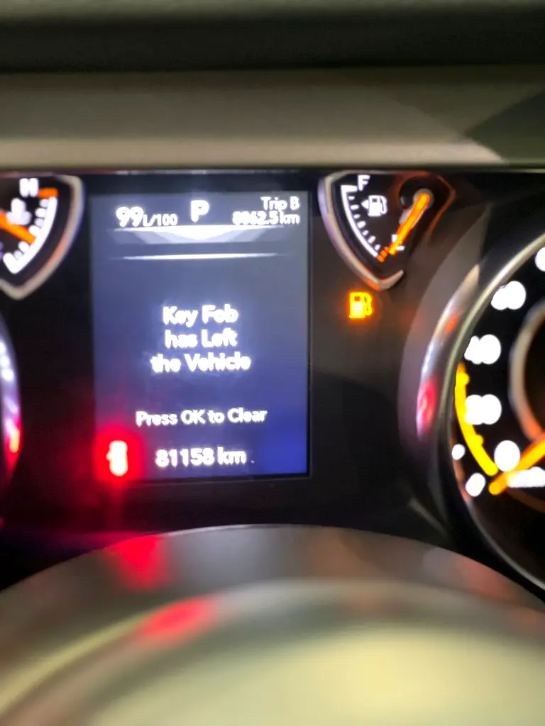 JEEP Wrangler Sport S 2022 - photo 10 - Import Émirats | International Cars