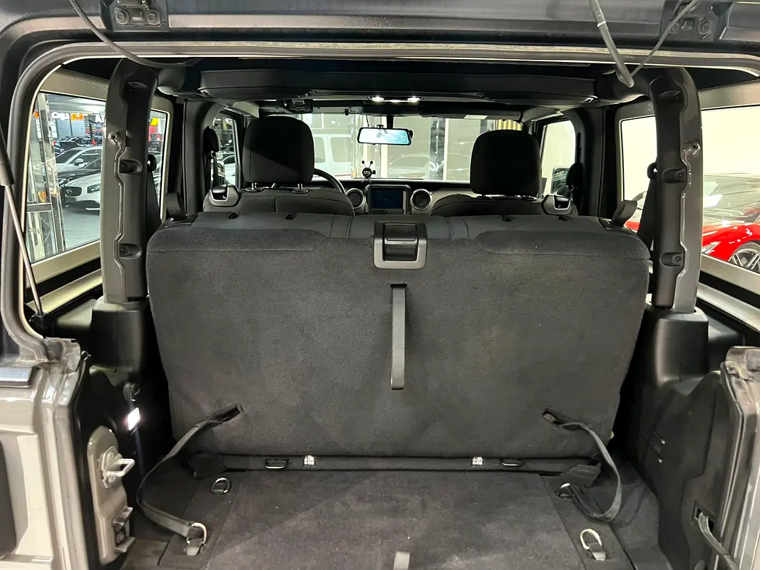 JEEP Wrangler Sport S 2022 - photo 11 - Import Émirats | International Cars