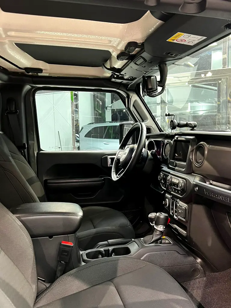 JEEP Wrangler Sport S 2022 - photo 9 - Import Émirats | International Cars