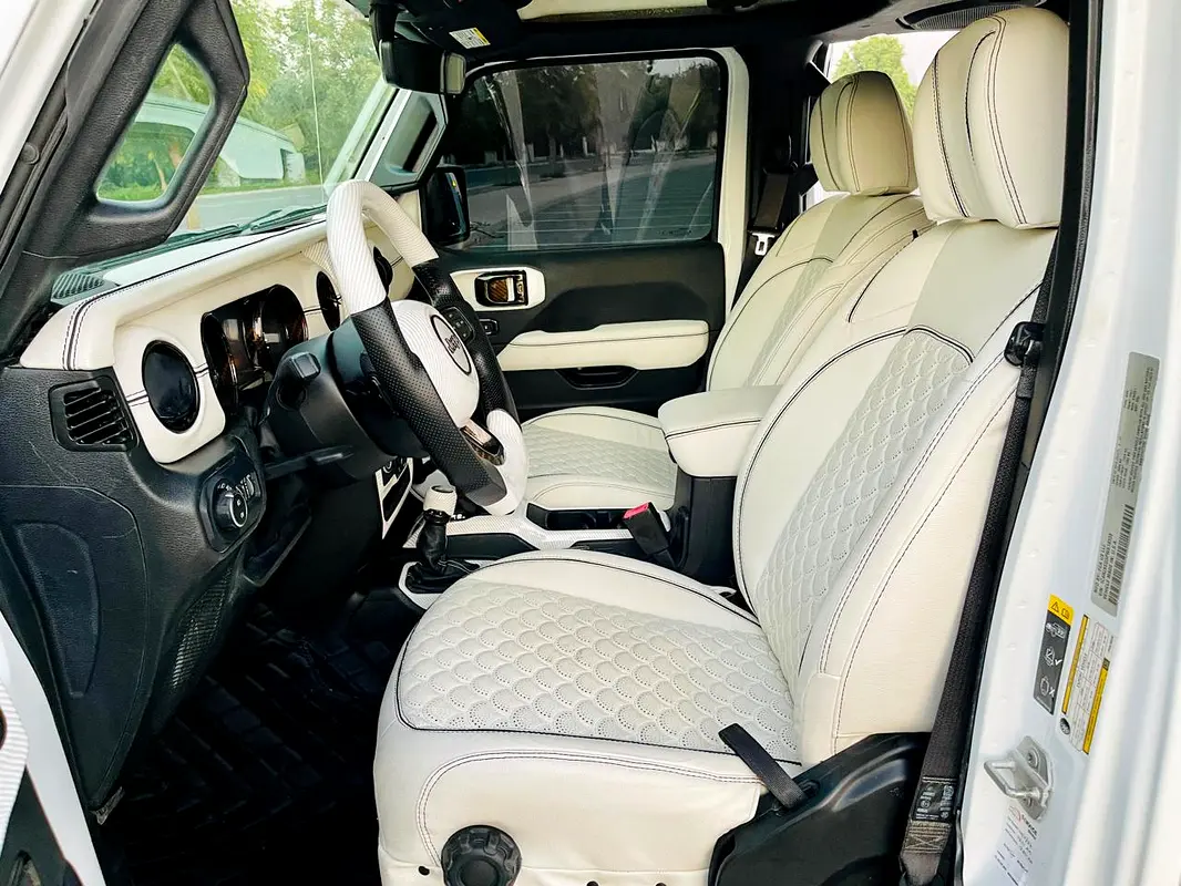 JEEP Wrangler Sahara Unlimited 2023 - photo 12 - Import Émirats | International Cars