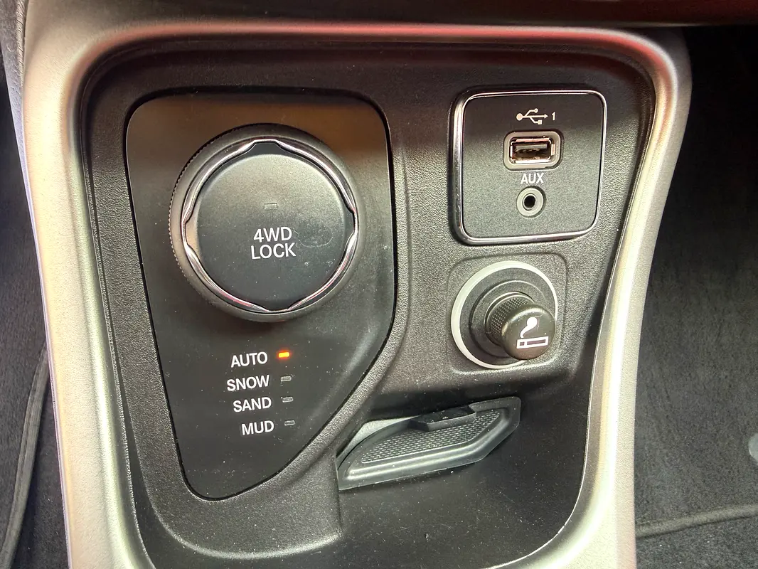 JEEP Compass Longitude 2020 - photo 12 - Import Émirats | International Cars
