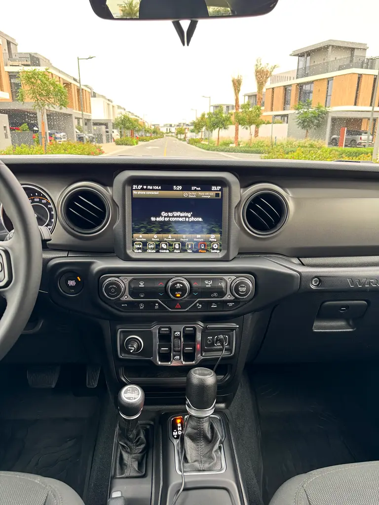 JEEP Wrangler Unlimited Sport 2023 - photo 2 - Import Émirats | International Cars