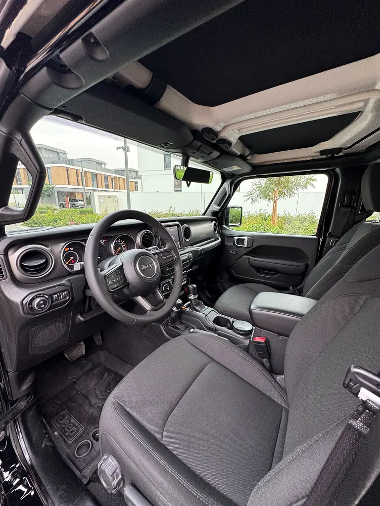 JEEP Wrangler Unlimited Sport 2023 - photo 3 - Import Émirats | International Cars