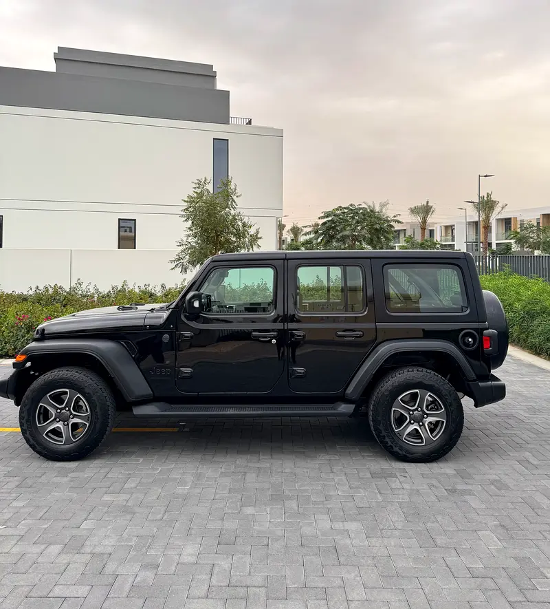 JEEP Wrangler Unlimited Sport 2023 - photo 8 - Import Émirats | International Cars