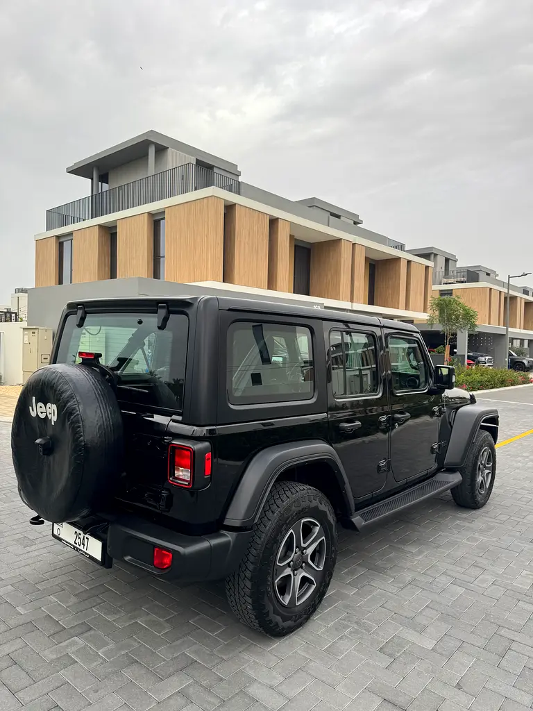 JEEP Wrangler Unlimited Sport 2023 - photo 9 - Import Émirats | International Cars