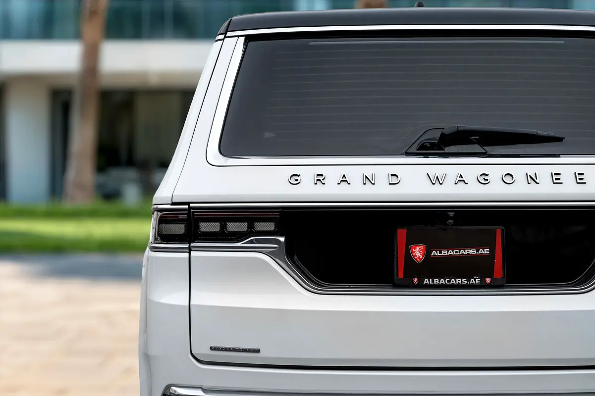 JEEP Grand Wagoneer Series III 2023 - photo 6 - Import Émirats | International Cars
