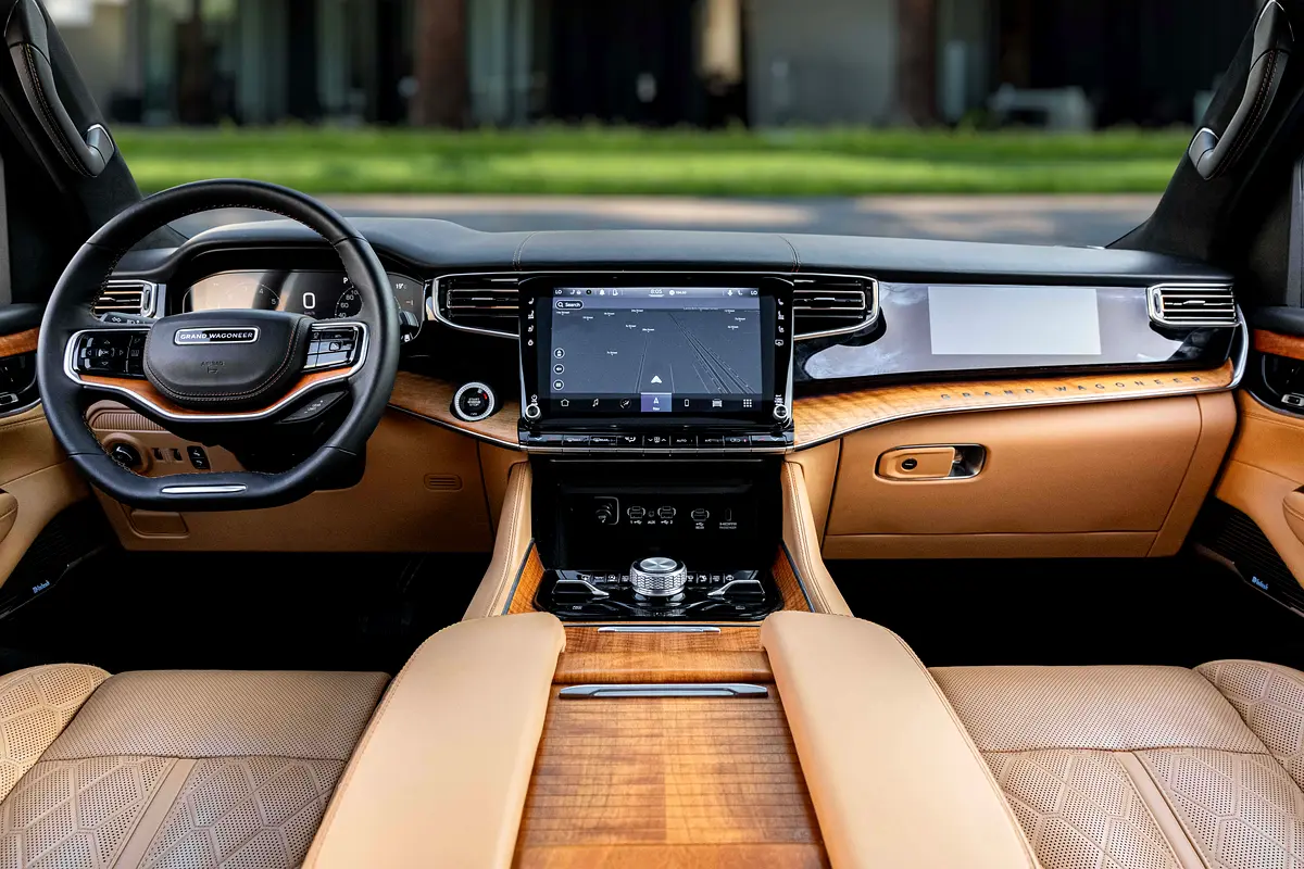 JEEP Grand Wagoneer Series III 2023 - photo 8 - Import Émirats | International Cars