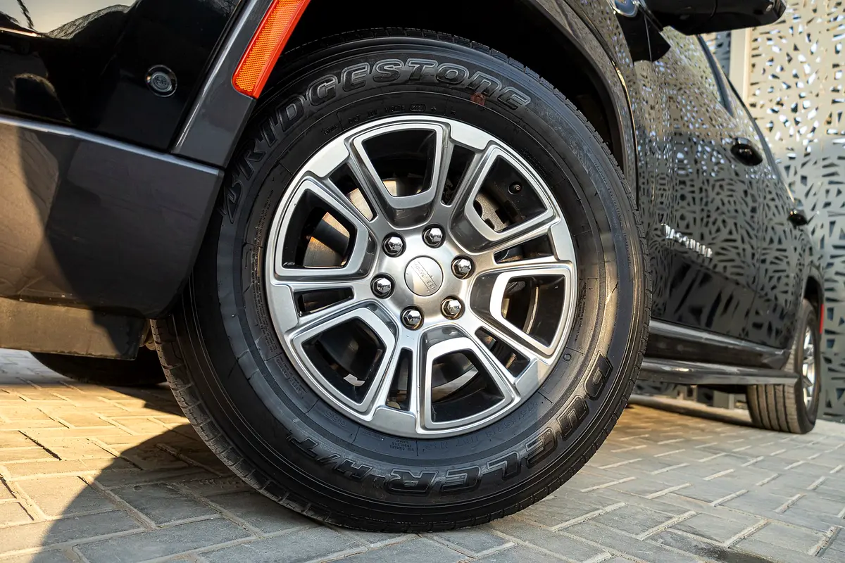 JEEP Grand Wagoneer Series II 2022 - photo 9 - Import Émirats | International Cars